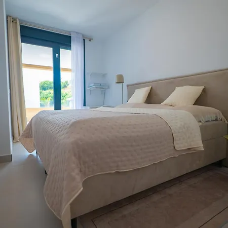 Daire Luxury 2 Bedroom Sea View Altos De Monteros Marbella