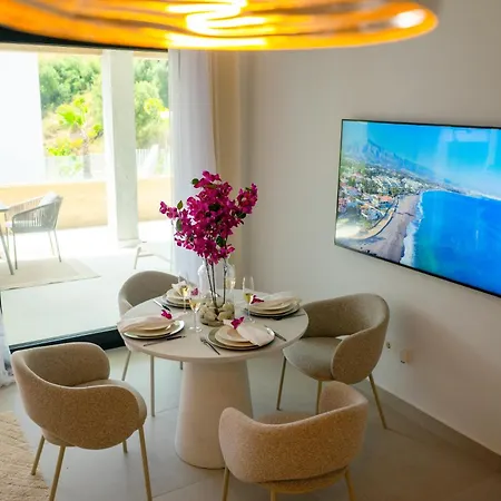 Luxury 2 Bedroom Sea View Altos De Monteros * Marbella