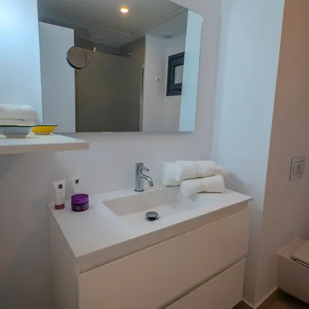 Luxury 2 Bedroom Sea View Altos De Monteros Marbella