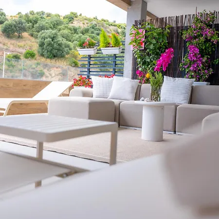 Daire Luxury 2 Bedroom Sea View Altos De Monteros