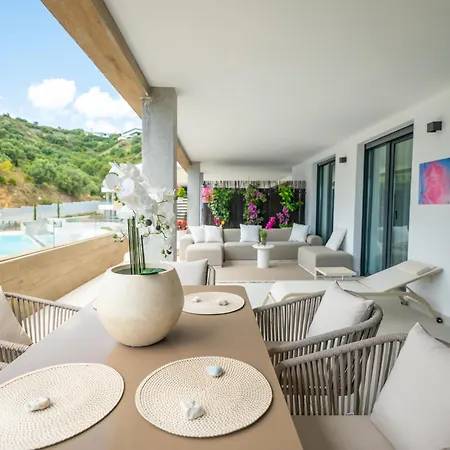 Daire Luxury 2 Bedroom Sea View Altos De Monteros *