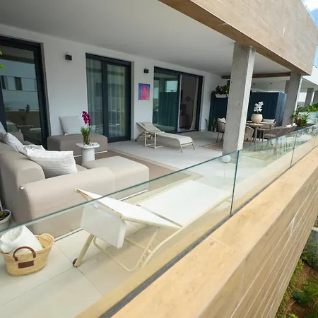 Luxury 2 Bedroom Sea View Altos De Monteros Daire Marbella